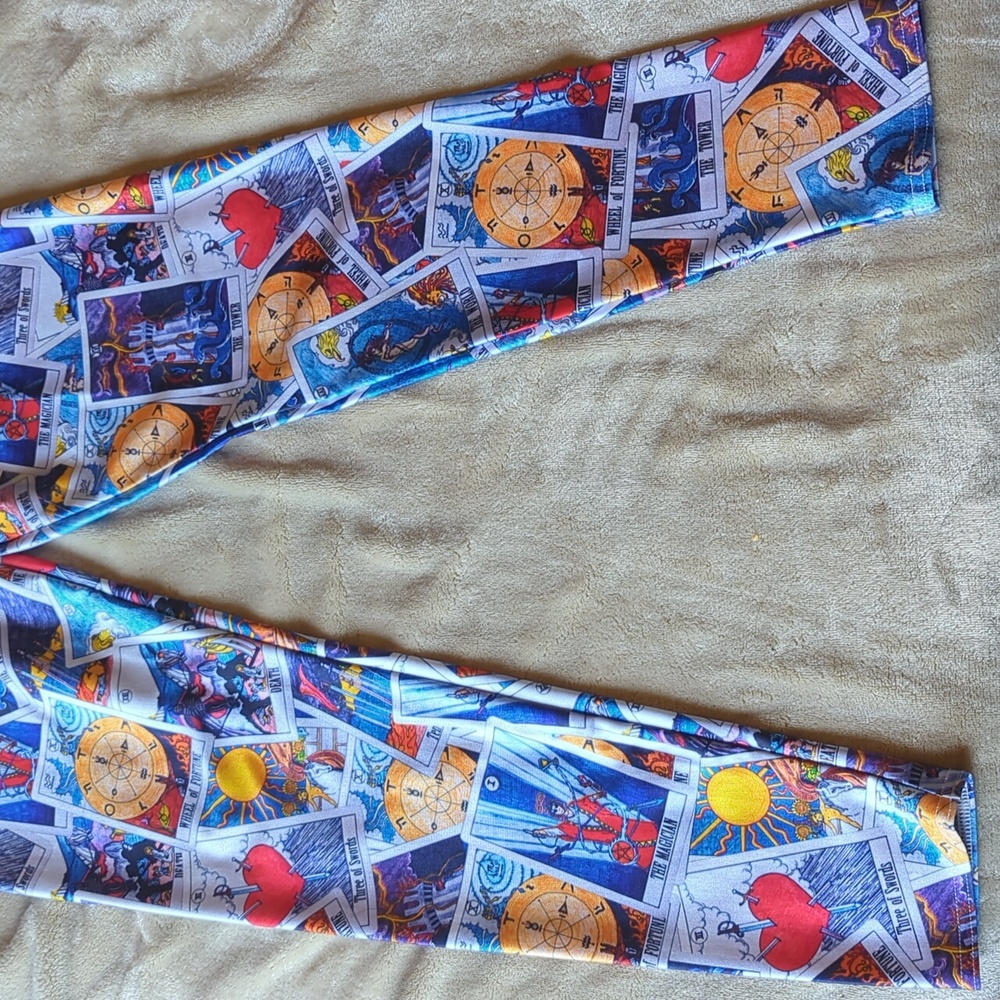 Blackmilk Tarot Leggings - Picture 2 of 4